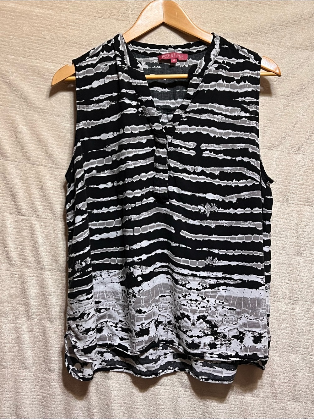 Rose & Thyme Sleeveless Abstract Stripe Blouse Black Gray Lightweight Top 1X